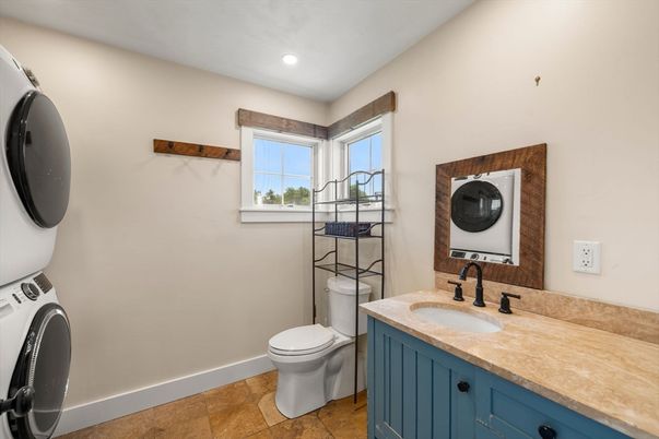 Bathroom, Interior, Recessed Lighting, Washer