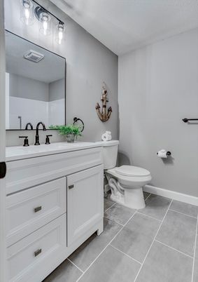 Bathroom, Dual Sink Vanities, Interior