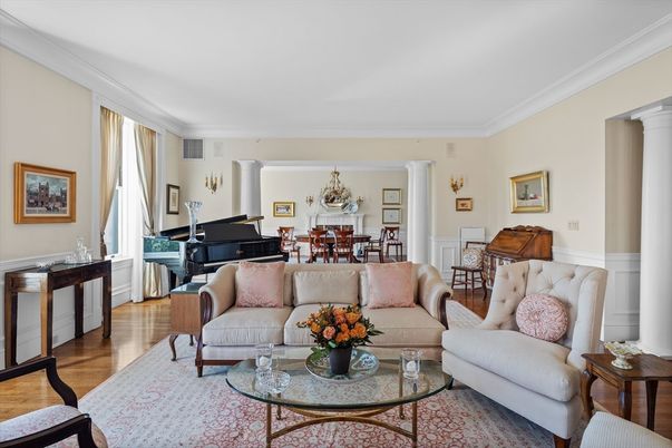Chandelier, Dining room, Interior, Living room, Piano, Wood Texture Flooring