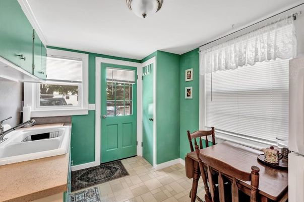 Dining room, Interior