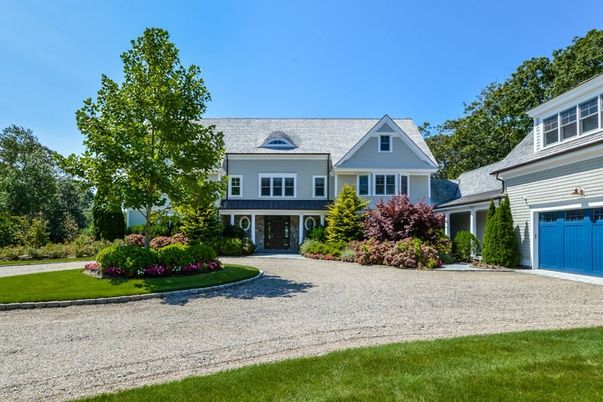 Attached, Exterior, Facade, Farmhouse