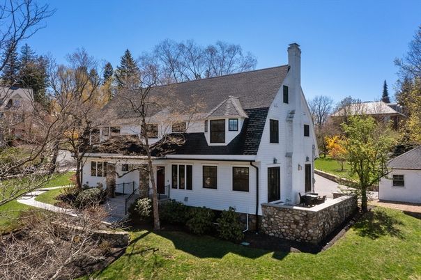 Attached, Exterior, Facade, Cape Cod