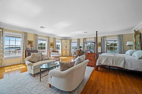 Bedroom, Interior, Living room, Recessed Lighting, Wood Texture Flooring