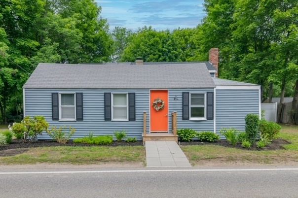 Exterior, Facade, Cape Cod