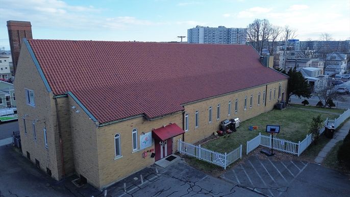 Exterior, Drone