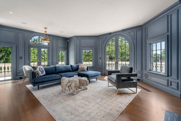 Interior, Living room, Pendant Lights, Recessed Lighting, Wood Texture Flooring