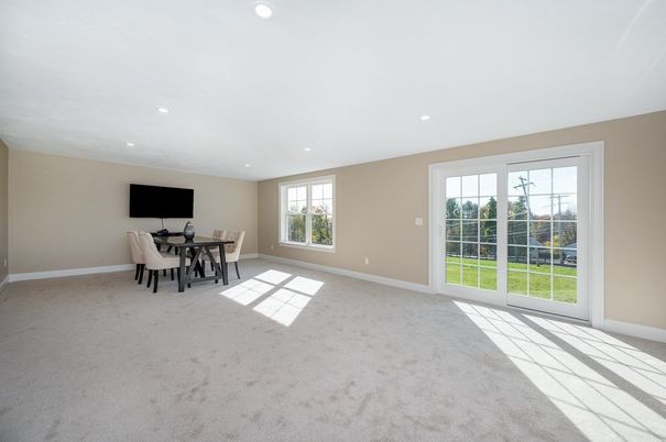 Dining room, Interior, Recessed Lighting