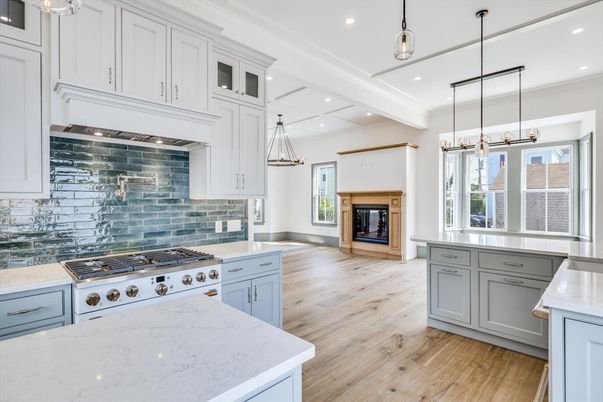 Fireplace, Interior, Kitchen, Pendant Lights, Recessed Lighting, Wood Texture Flooring