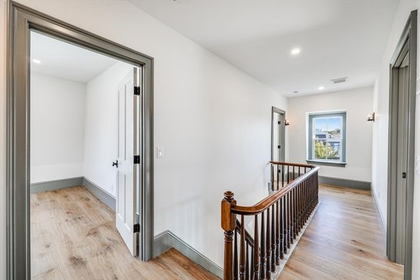 Interior, Recessed Lighting, Wood Texture Flooring
