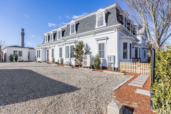 Exterior, Facade, Cape Cod