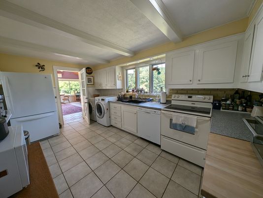 Interior, Kitchen, Washer, Wood Texture Flooring