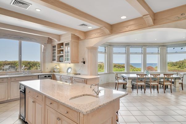 Dining room, Interior, Kitchen, Recessed Lighting, Water