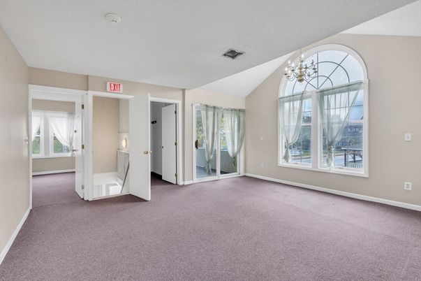 Chandelier, Empty room, Interior