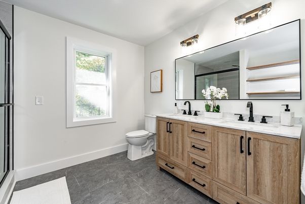 Bathroom, Dual Sink Vanities, Interior