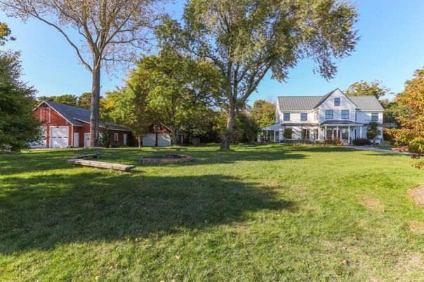 Backyard, Detached Garage, Exterior