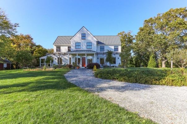 Backyard, Exterior, Facade, Farmhouse