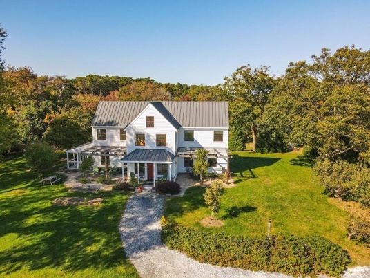 Backyard, Exterior, Facade, Farmhouse