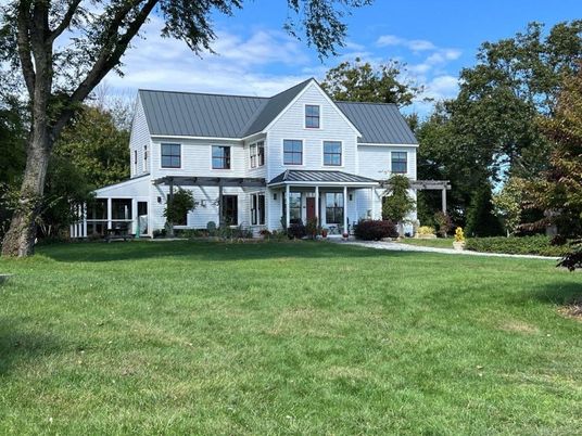 Backyard, Exterior, Facade, Farmhouse