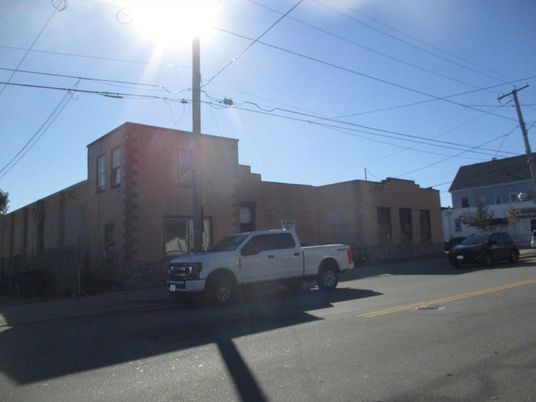 Exterior, Facade, None