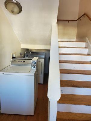 Interior, Washer, Wood Texture Flooring