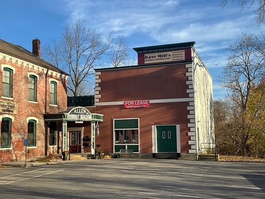 Exterior, Facade, Brick Facade, Georgian