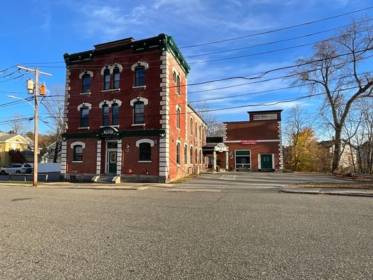 Exterior, Facade, Brick Facade, Rowhouse