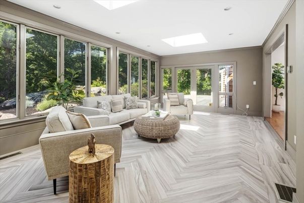 Interior, Living room, Recessed Lighting, Wood Texture Flooring