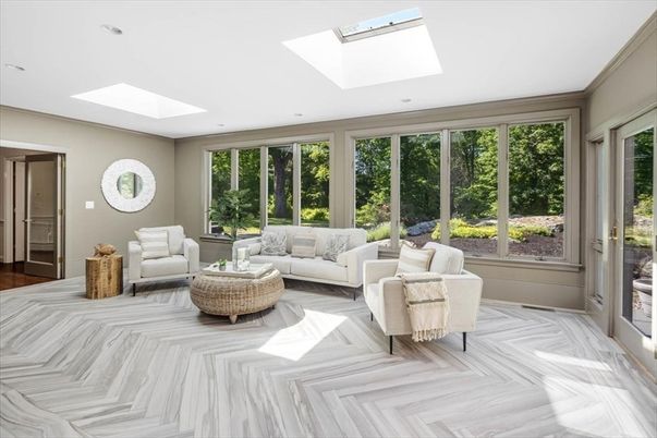 Interior, Living room, Recessed Lighting, Sun Room, Wood Texture Flooring