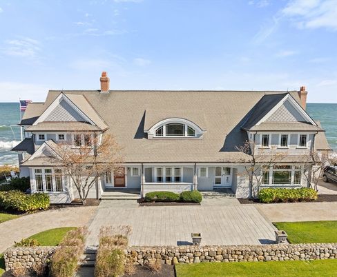 Exterior, Facade, Water, Queen Anne Victorian