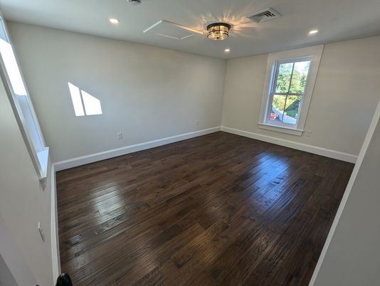 Empty room, Interior, Recessed Lighting, Wood Texture Flooring