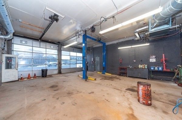Garage, Interior