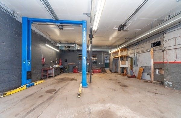 Garage, Interior, Stone Walls