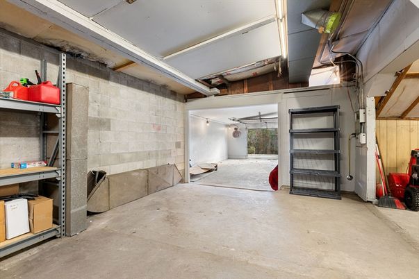 Garage, Interior, Stone Walls