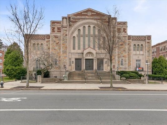 Exterior, Facade, French Provincial