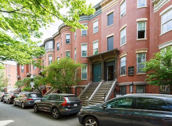 Exterior, Facade, Brick Facade, Rowhouse