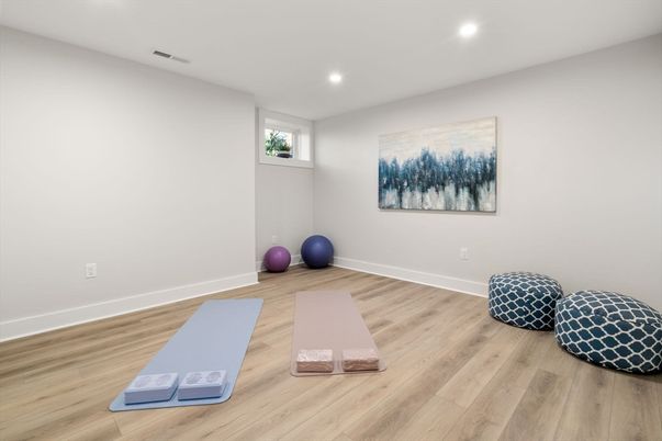 Interior, Recessed Lighting, Wood Texture Flooring
