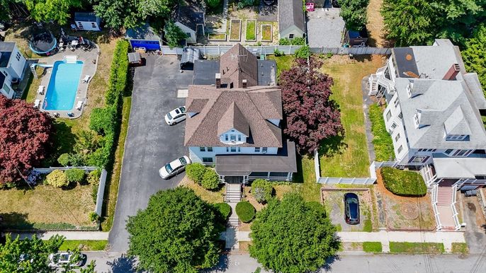 Exterior, Drone