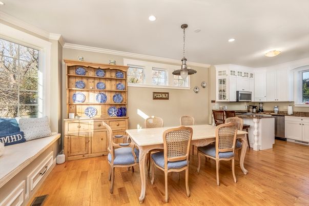 Dining room, Interior, Kitchen, Pendant Lights, Recessed Lighting, Wood Texture Flooring