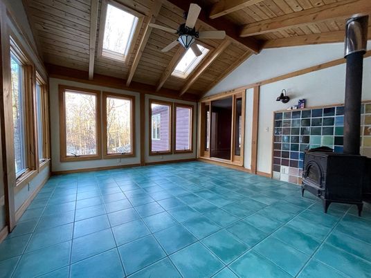 Empty room, Interior, Wooden Beams, Wooden Ceilings