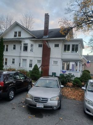 Exterior, Facade, Queen Anne Victorian