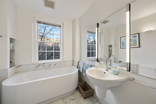 Bathroom, Free Standing Baths, Interior