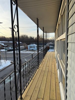 Exterior, Wood Texture Flooring