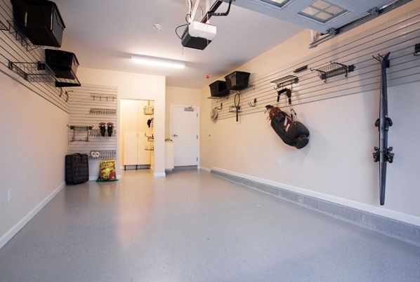 Garage, Interior