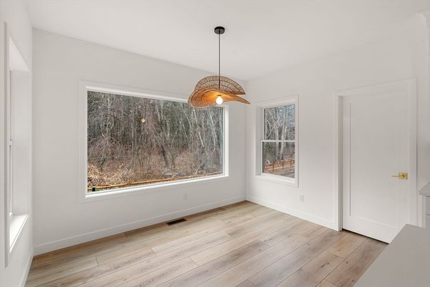 Empty room, Interior, Pendant Lights, Wood Texture Flooring
