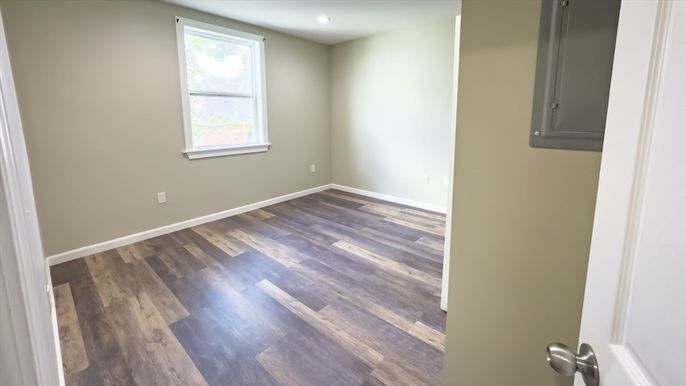 Empty room, Interior, Recessed Lighting, Wood Texture Flooring
