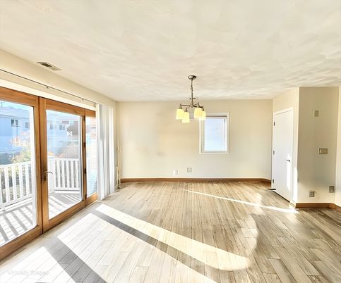 Empty room, Interior, Pendant Lights, Wood Texture Flooring