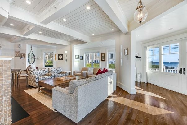 Interior, Living room, Pendant Lights, Recessed Lighting, Water, Wood Texture Flooring