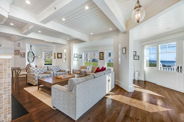 Interior, Living room, Pendant Lights, Recessed Lighting, Water, Wood Texture Flooring
