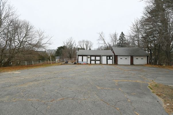Backyard, Detached Garage, Exterior