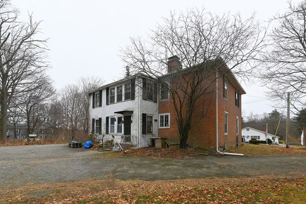 Backyard, Exterior, Facade, Brick Facade, Georgian